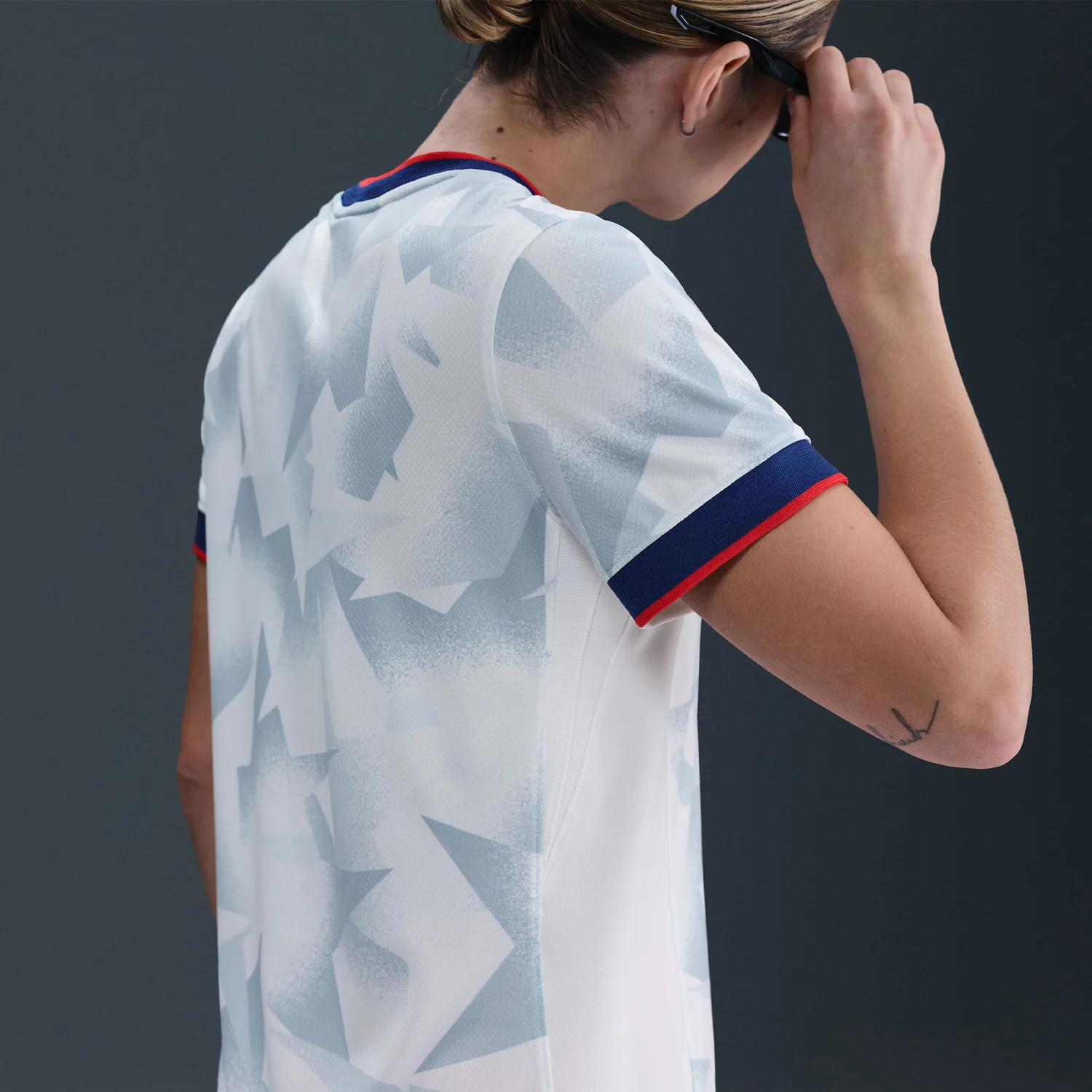 Women's Nike USWNT 2025 Brilliant Home Stadium Jersey - Image 3