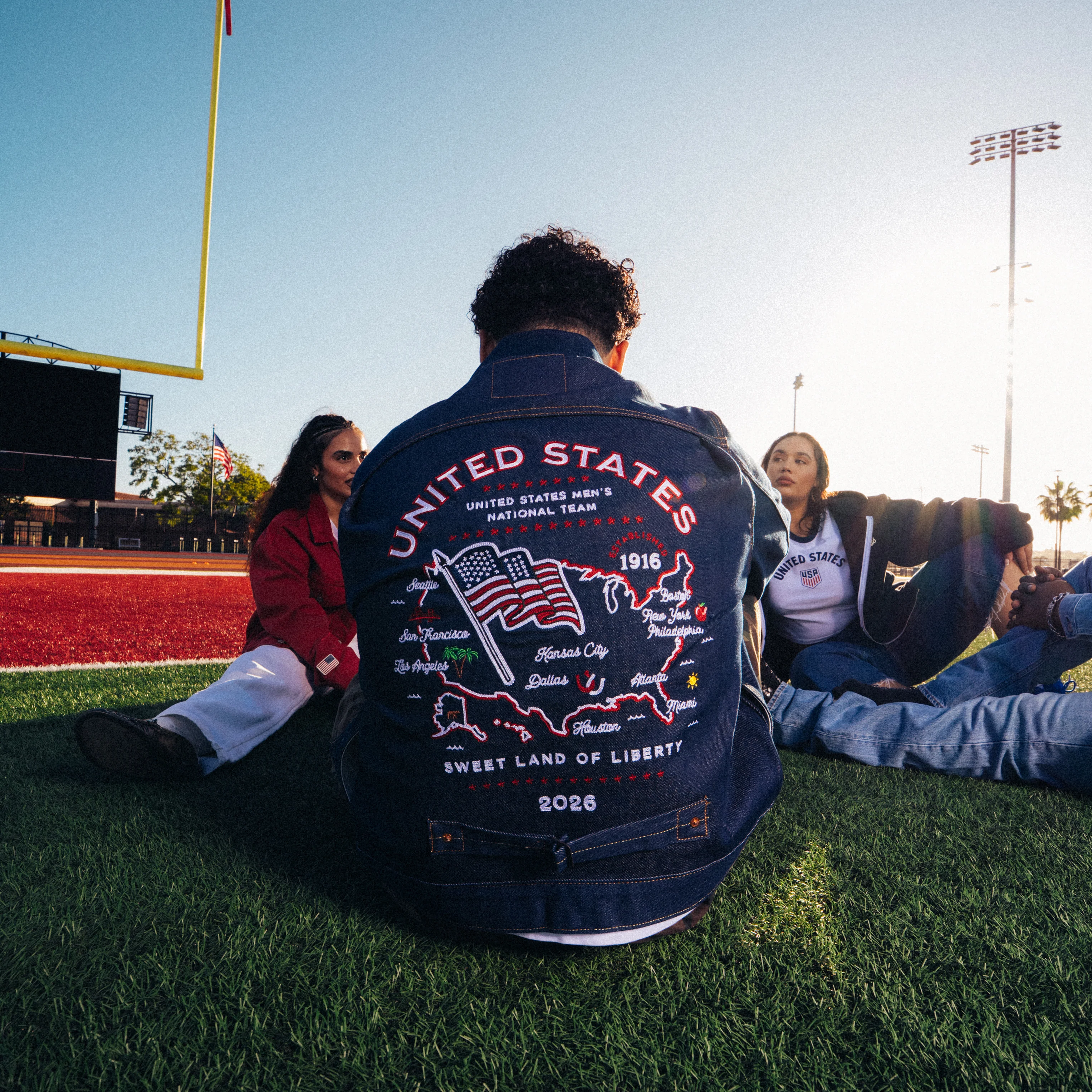 Unisex Levi's United States Black Denim Jacket - Image 2