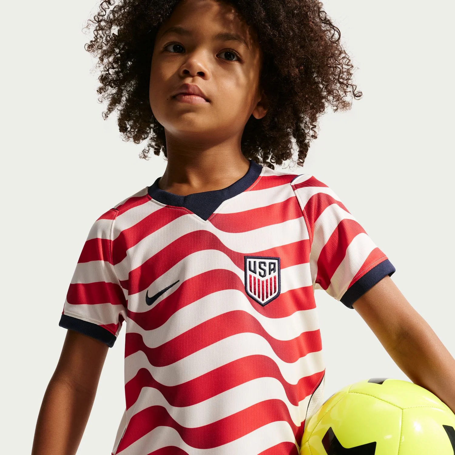 Kids Nike USMNT 2026 Home Stadium 3 Piece Kit Set - Stripes - Image 2