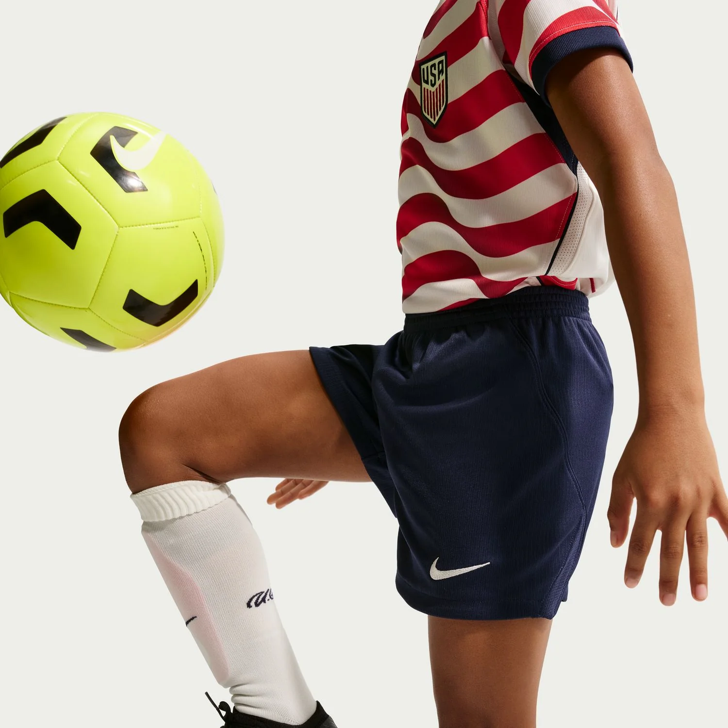 Kids Nike USMNT 2026 Home Stadium 3 Piece Kit Set - Stripes - Image 5